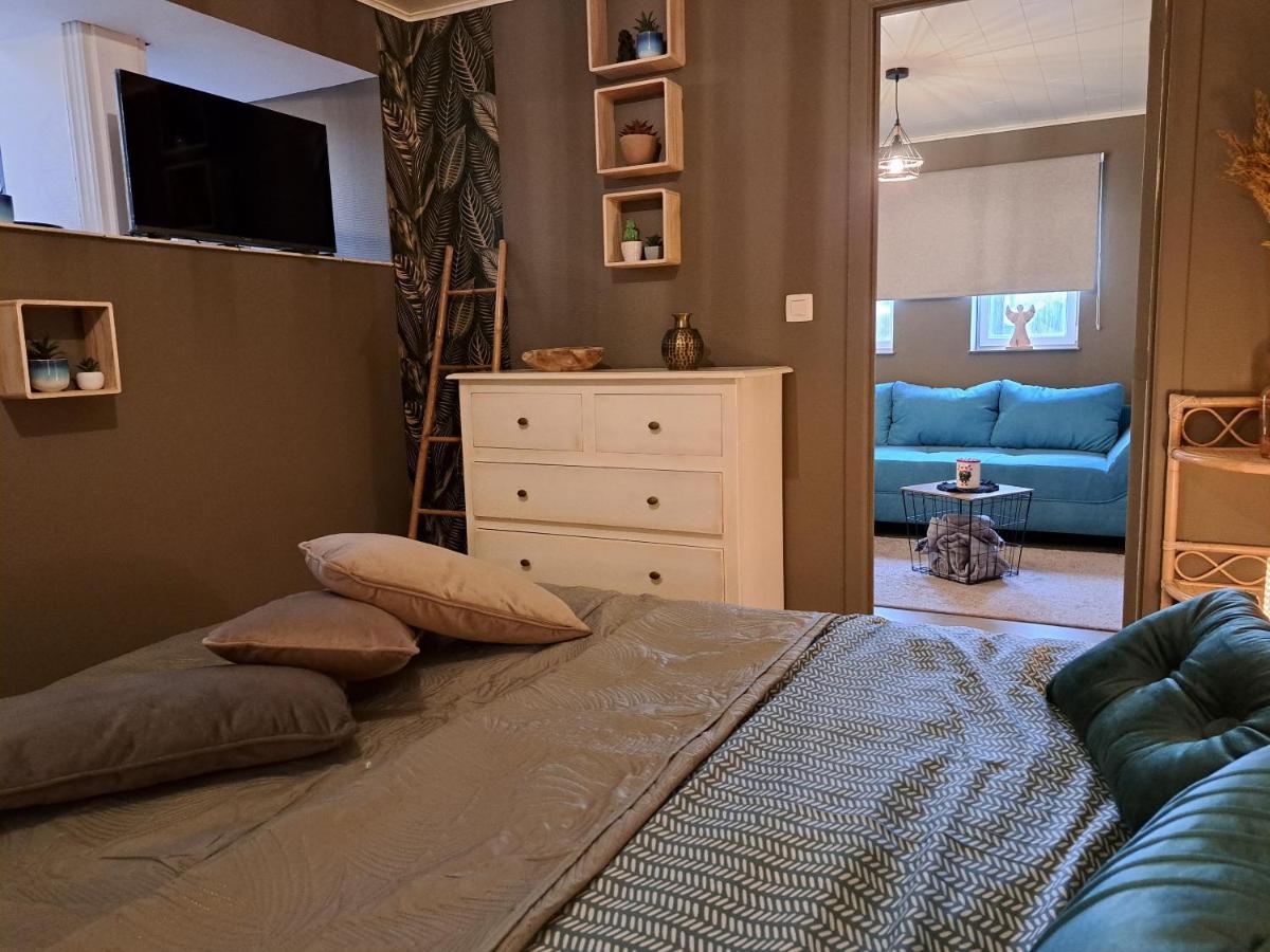 Aux Champs Des Cloches Apartment อูฟฟาลีซ ภายนอก รูปภาพ